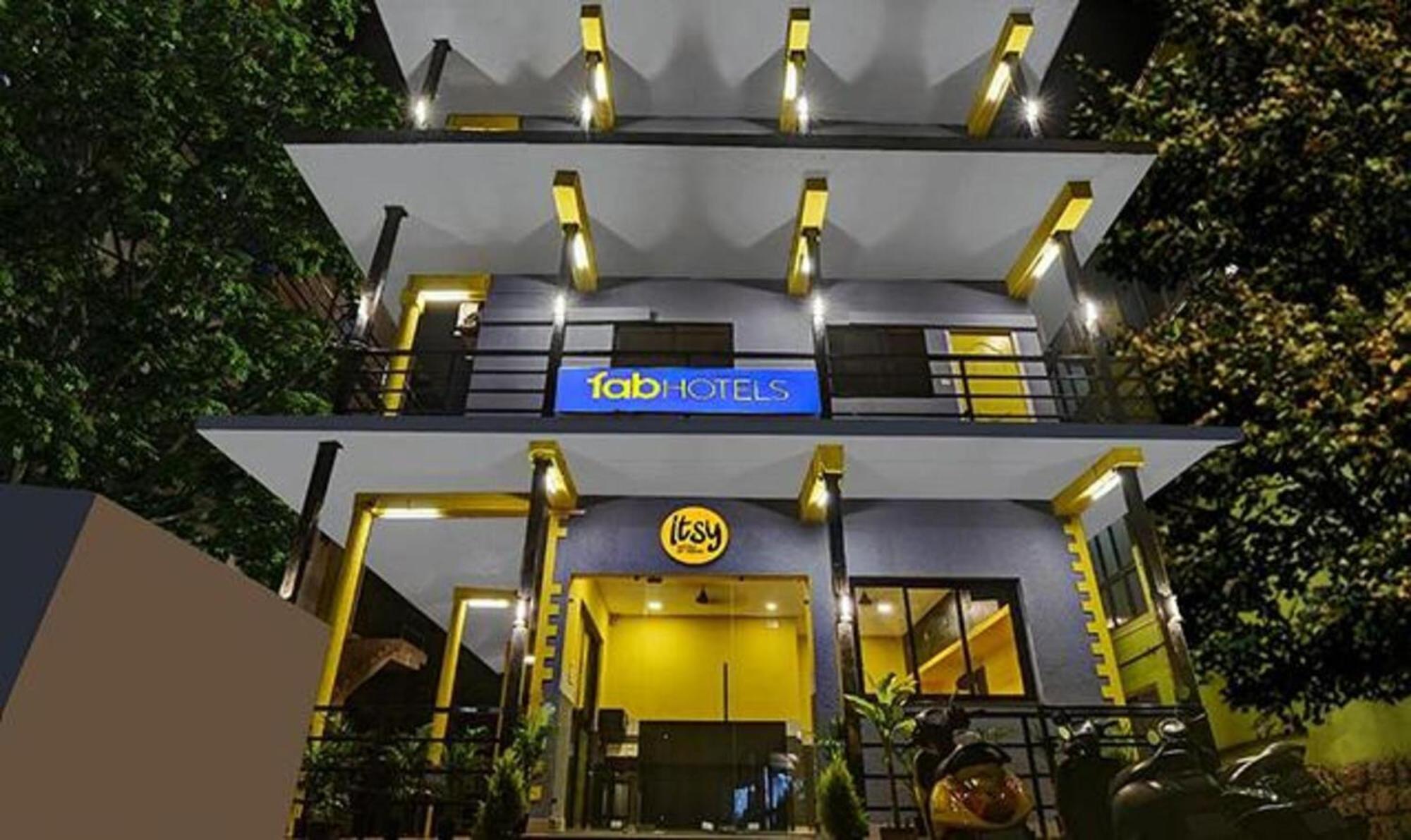Fabexpress 29 Beach House, Morjim Beach Εξωτερικό φωτογραφία